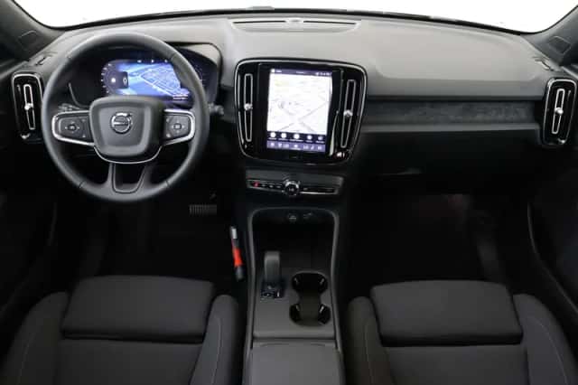 Volvo EX40 (2026) thumbnail 3