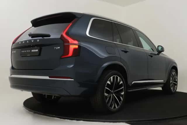 Volvo XC90 (2025) thumbnail 2