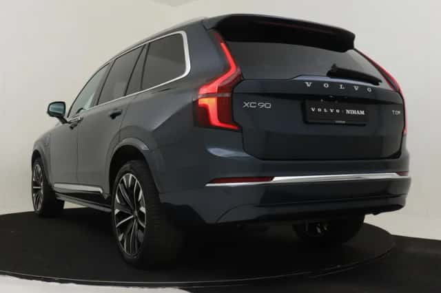Volvo XC90 (2025) thumbnail 4