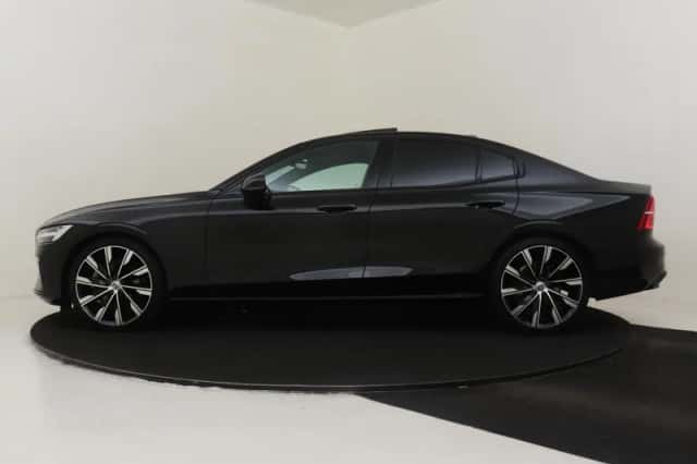 Volvo S60 (2023) thumbnail 6