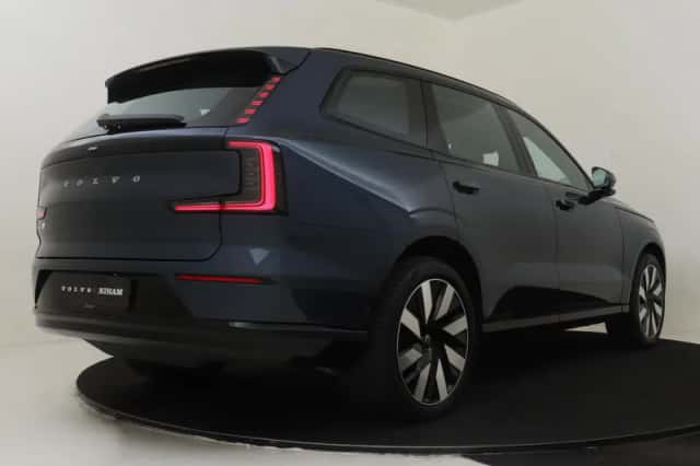 Volvo EX90 (2025) thumbnail 2