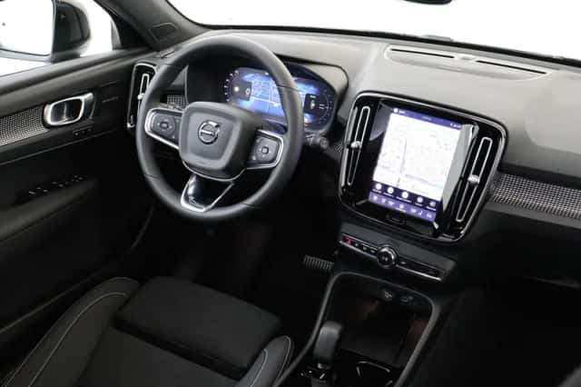 Volvo EX40 (2026) thumbnail 5