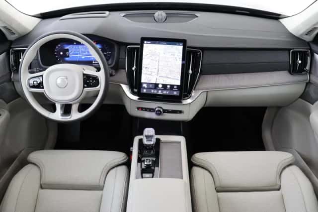 Volvo XC90 (2026) thumbnail 3