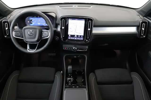 Volvo XC40 (2026) thumbnail 3