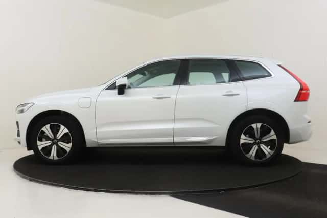 Volvo XC60 (2024) thumbnail 6