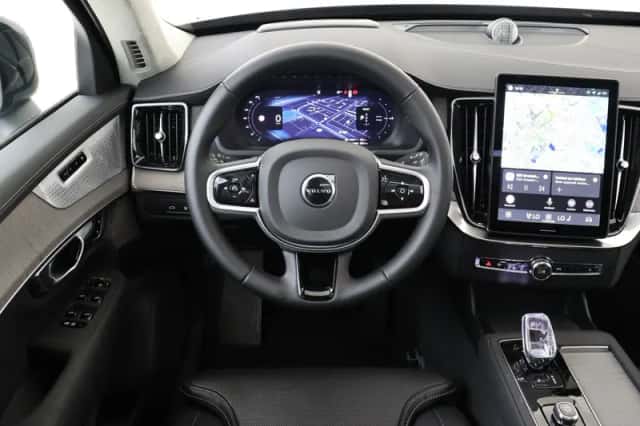 Volvo XC90 (2025) thumbnail 1