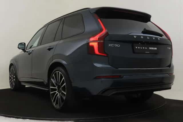 Volvo XC90 (2025) thumbnail 4