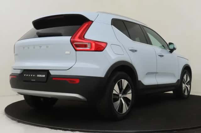 Volvo XC40 (2024) thumbnail 2