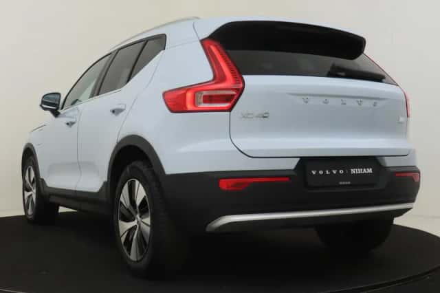 Volvo XC40 (2024) thumbnail 4