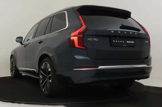 Volvo XC90 (2025) thumbnail 4
