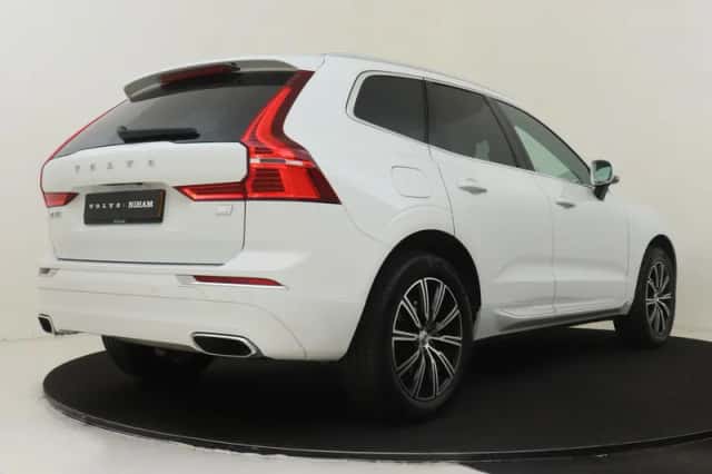 Volvo XC60 (2021) thumbnail 2