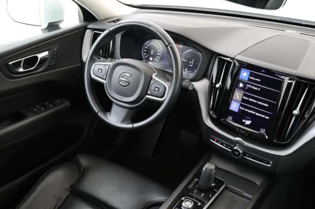 Volvo XC60 (2021) thumbnail 5