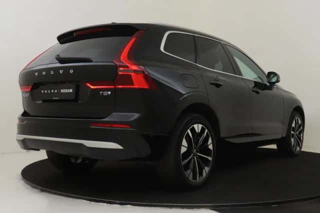 Volvo XC60 (2025) thumbnail 2