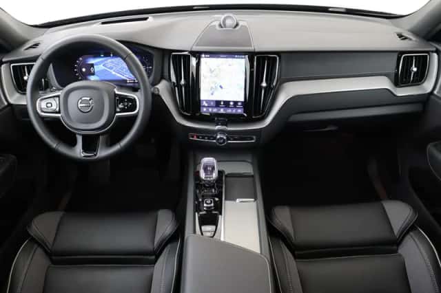 Volvo XC60 (2025) thumbnail 3