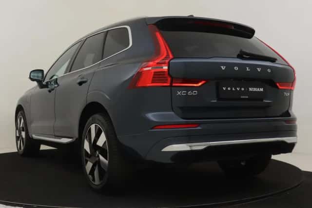 Volvo XC60 (2025) thumbnail 4