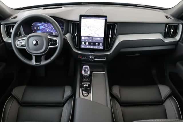 Volvo XC60 (2025) thumbnail 4