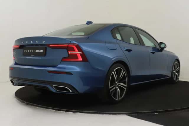 Volvo S60 (2021) thumbnail 2
