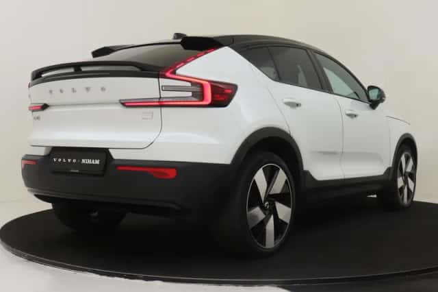 Volvo C40 (2021) thumbnail 2