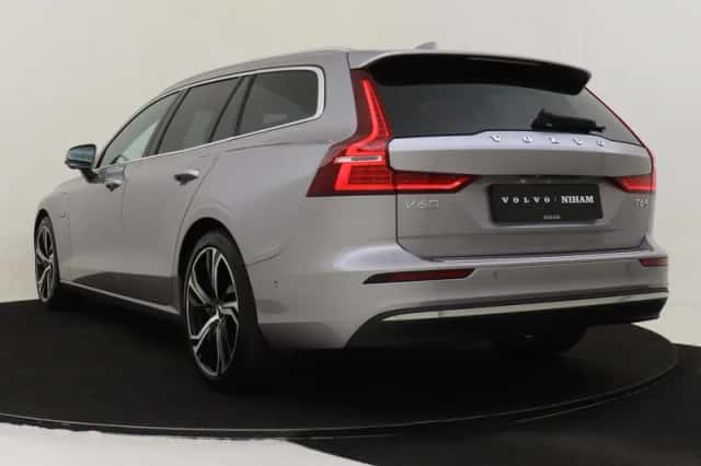 Volvo V60 (2025) thumbnail 5
