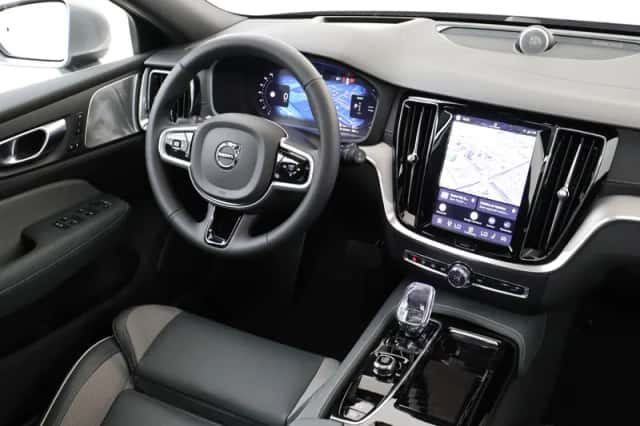 Volvo V60 (2025) thumbnail 6