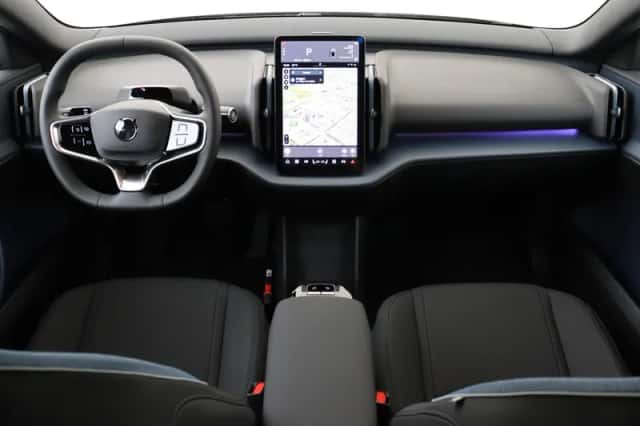 Volvo EX30 (2026) thumbnail 3