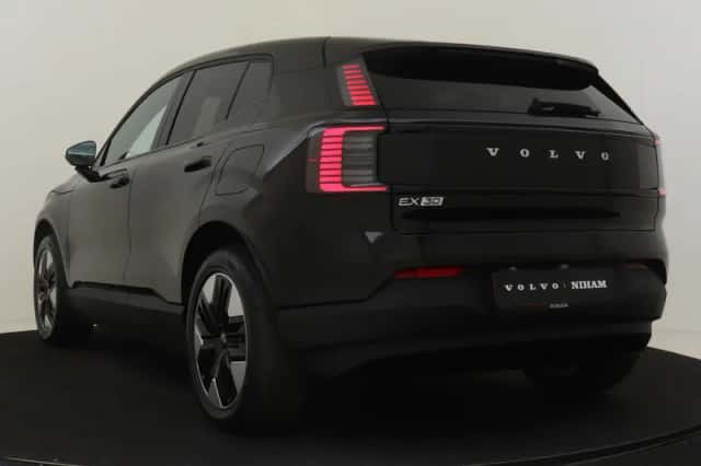 Volvo EX30 (2026) thumbnail 4