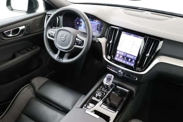 Volvo V60 (2025) thumbnail 5