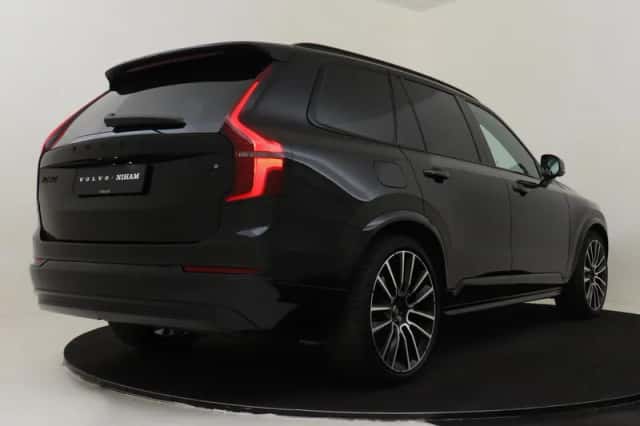 Volvo XC90 (2026) thumbnail 3