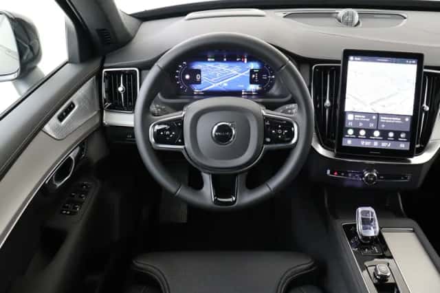 Volvo XC90 (2026) thumbnail 1