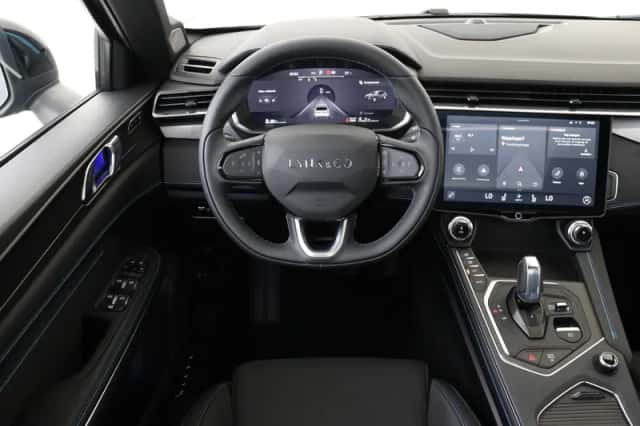 Lynk & Co 01 (2024) thumbnail 1
