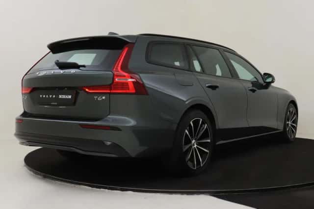 Volvo V60 (2025) thumbnail 2