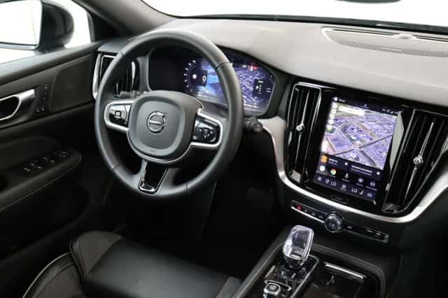 Volvo V60 (2025) thumbnail 3