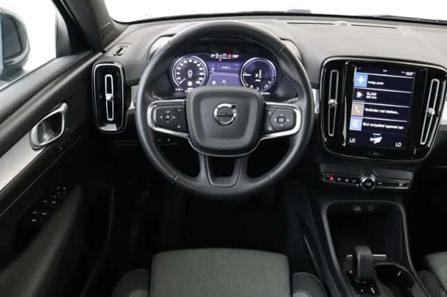 Volvo XC40 (2022) thumbnail 1