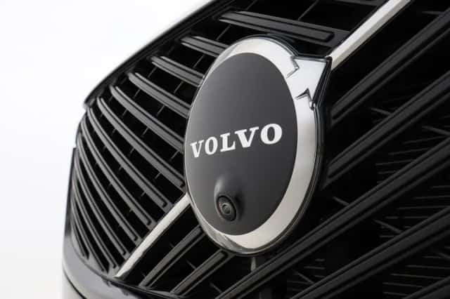 Volvo XC90 (2025) thumbnail 1