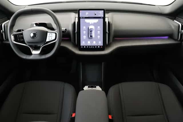 Volvo EX30 (2026) thumbnail 4