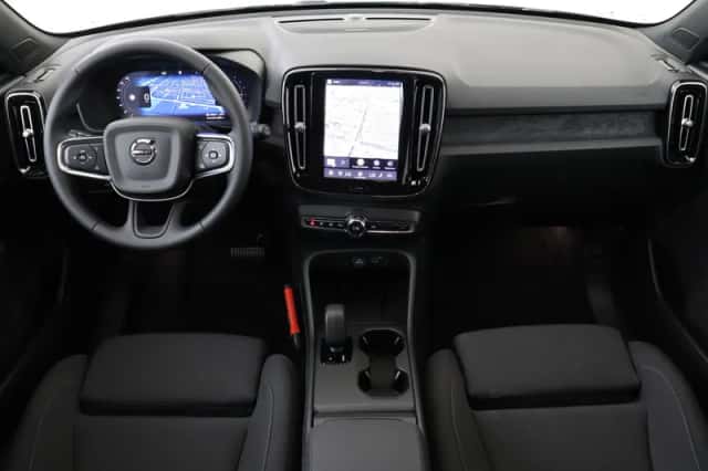Volvo EX40 (2026) thumbnail 3
