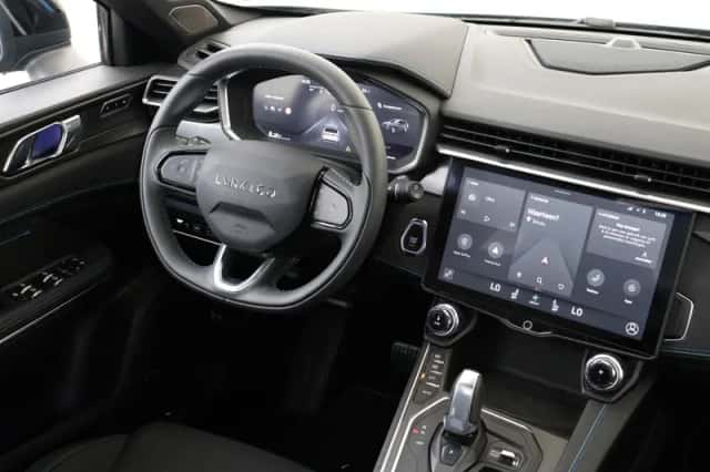 Lynk & Co 01 (2023) thumbnail 5