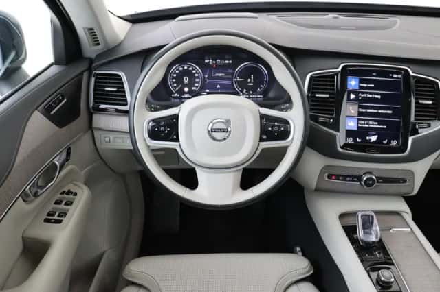 Volvo XC90 (2021) thumbnail 1