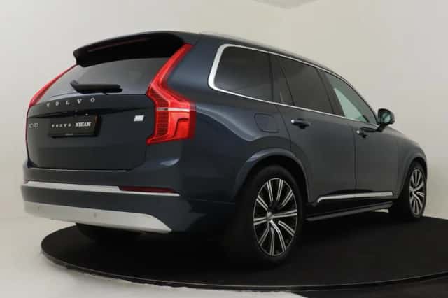 Volvo XC90 (2021) thumbnail 2