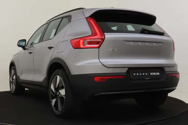 Volvo EX40 (2025) thumbnail 4