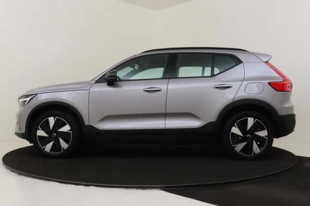 Volvo EX40 (2025) thumbnail 6