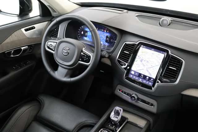 Volvo XC90 (2024) thumbnail 5