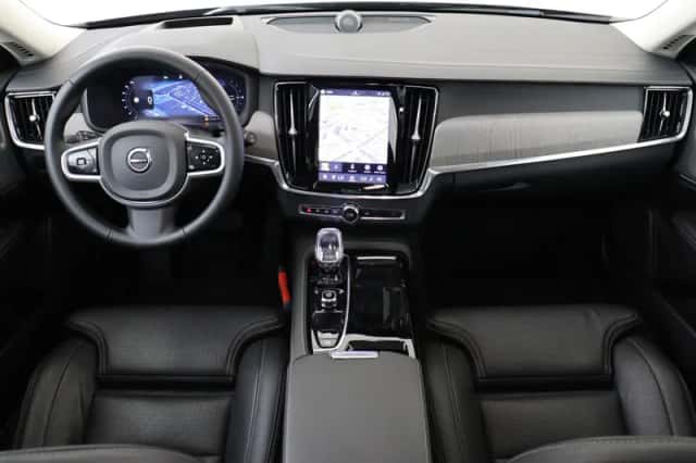 Volvo V90 (2025) thumbnail 3
