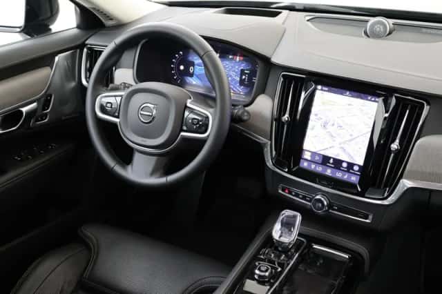 Volvo V90 (2025) thumbnail 5