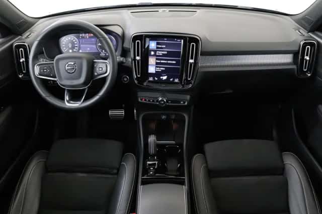 Volvo XC40 (2021) thumbnail 3
