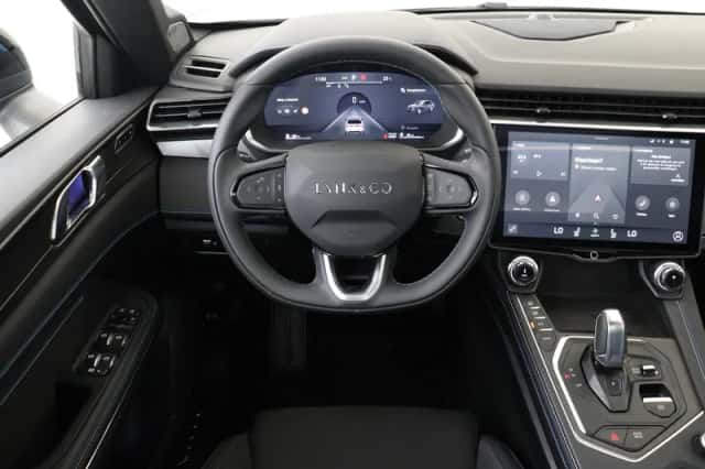 Lynk & Co 01 (2023) thumbnail 1