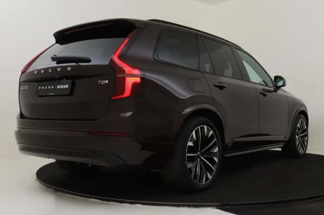 Volvo XC90 (2025) thumbnail 2