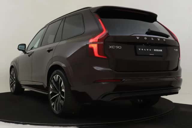 Volvo XC90 (2025) thumbnail 4