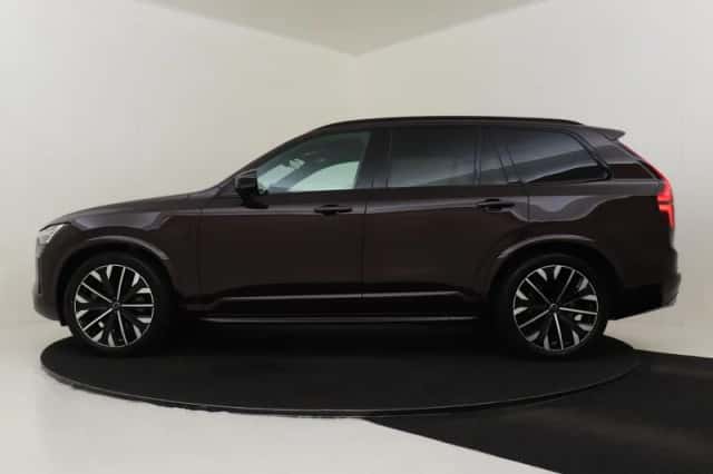 Volvo XC90 (2025) thumbnail 6
