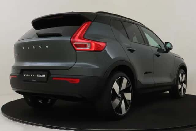 Volvo EX40 (2026) thumbnail 2